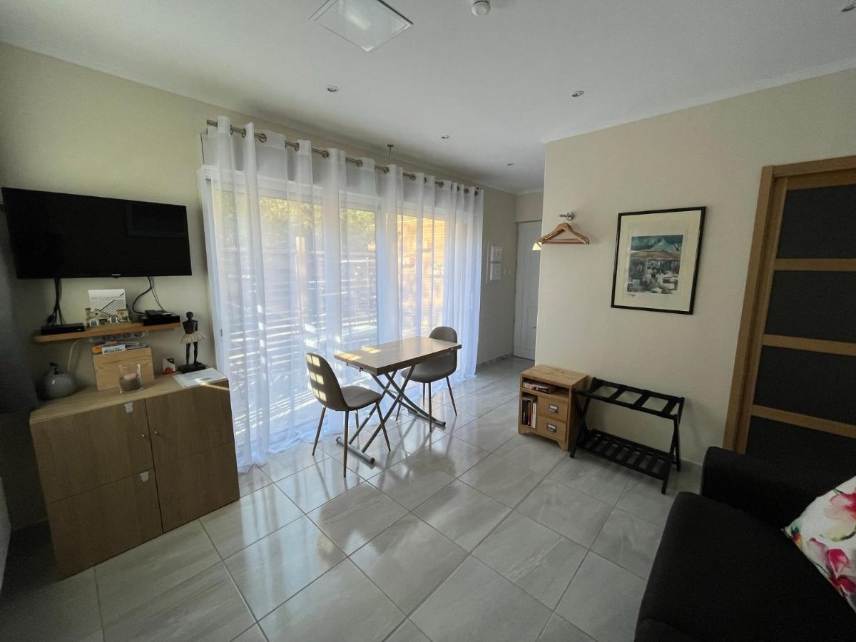 Appartement Au Calme Dans Un Espace Arbore Tourrettes-sur-Loup Ngoại thất bức ảnh